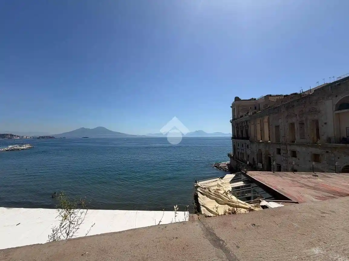 Appartamento in affitto a Napoli