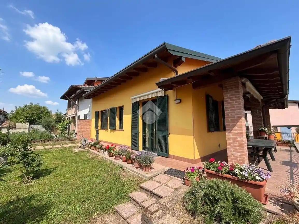 Villa in vendita a Grezzago