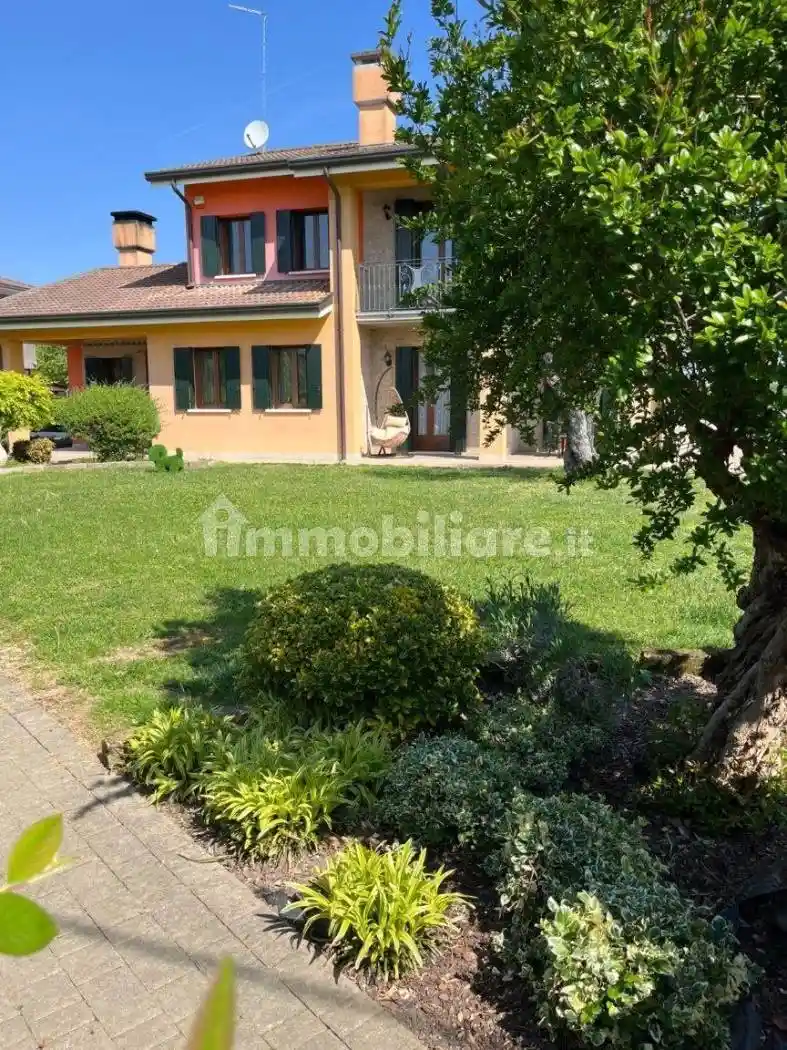Villa in vendita a Massanzago