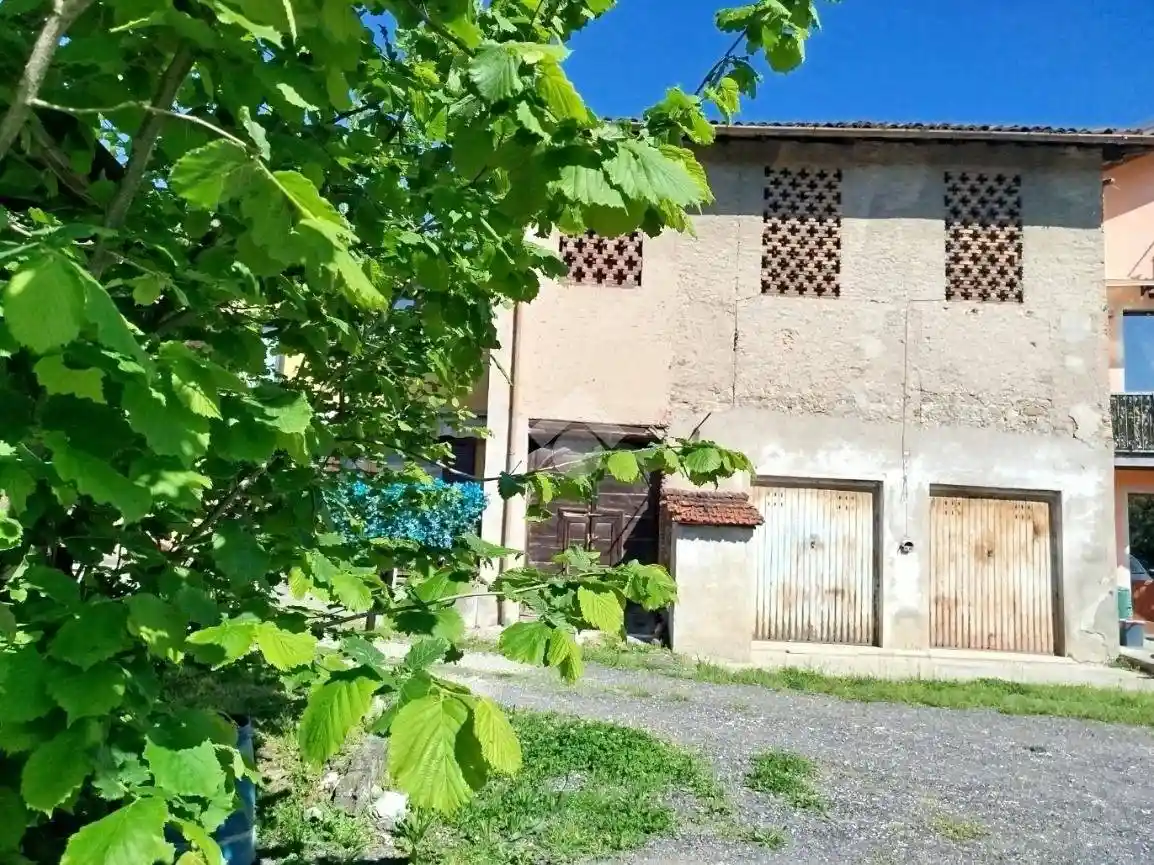Rustico - Casale in vendita a Como
