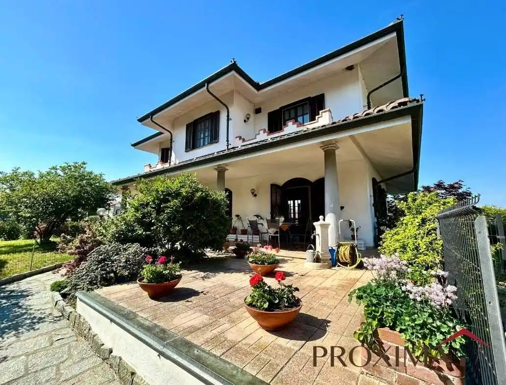 Villa in vendita a Villanova d'Asti