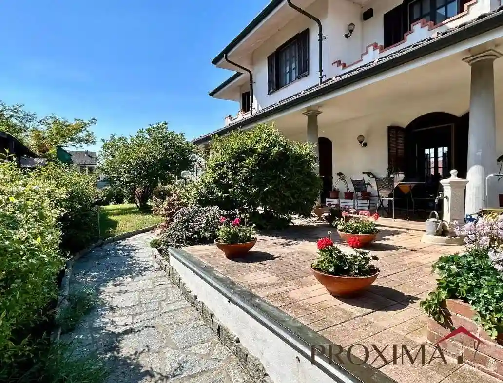 Villa - foto 2