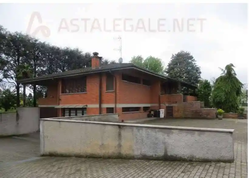 Palazzo - Stabile in vendita a Ozzero