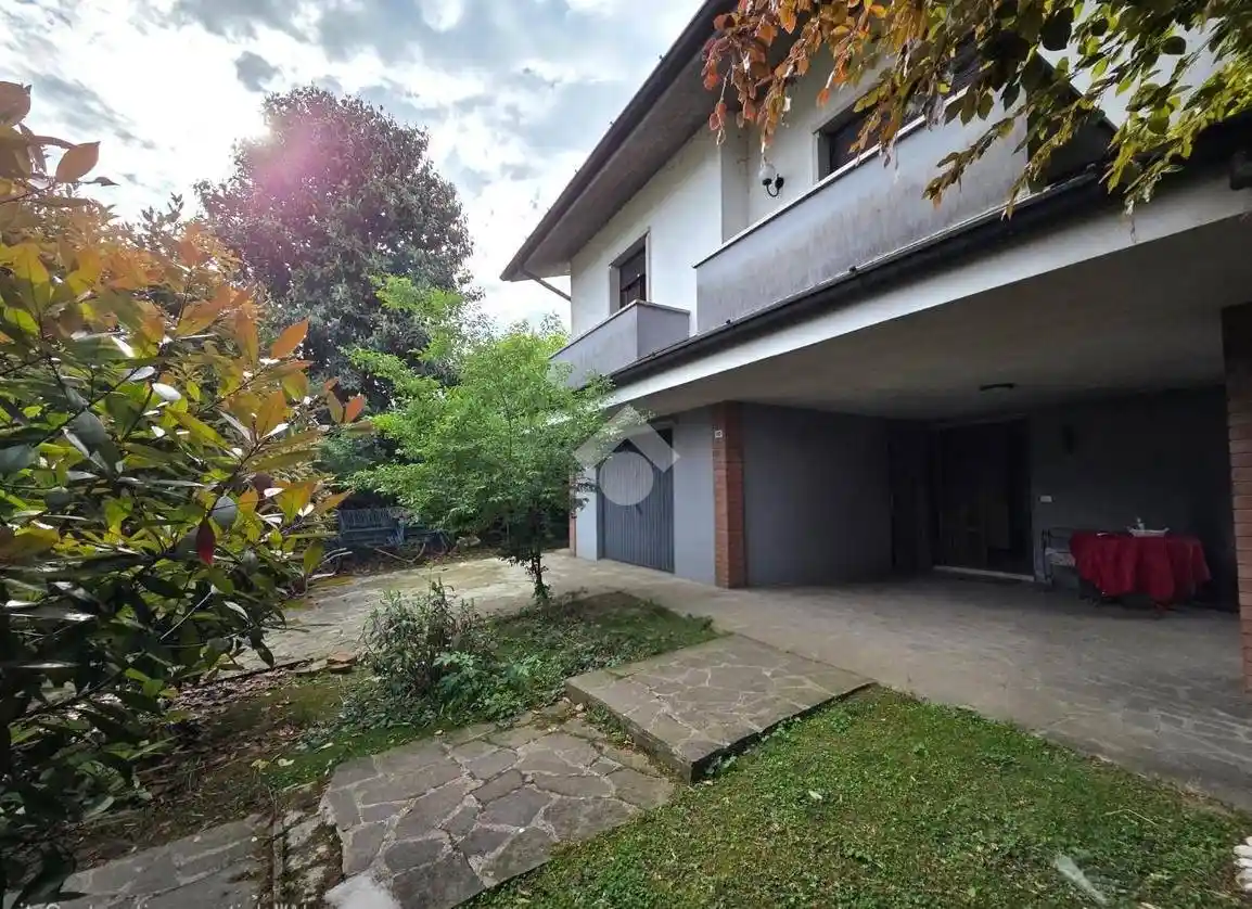 Villa in vendita a Fara Olivana con Sola