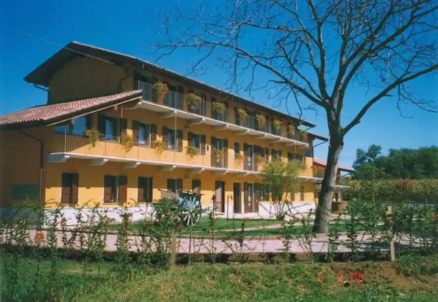 Rustico - Casale in vendita a Oleggio