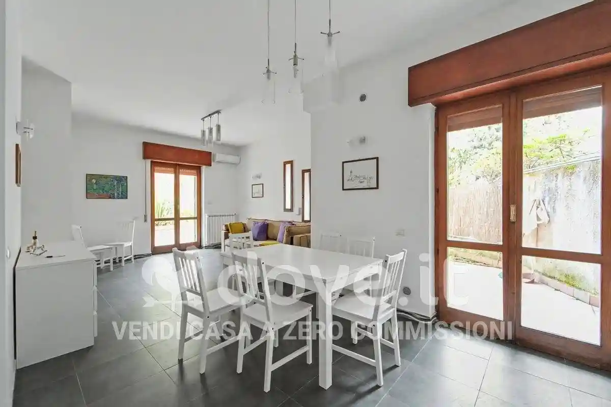 Appartamento in vendita a Aci Castello