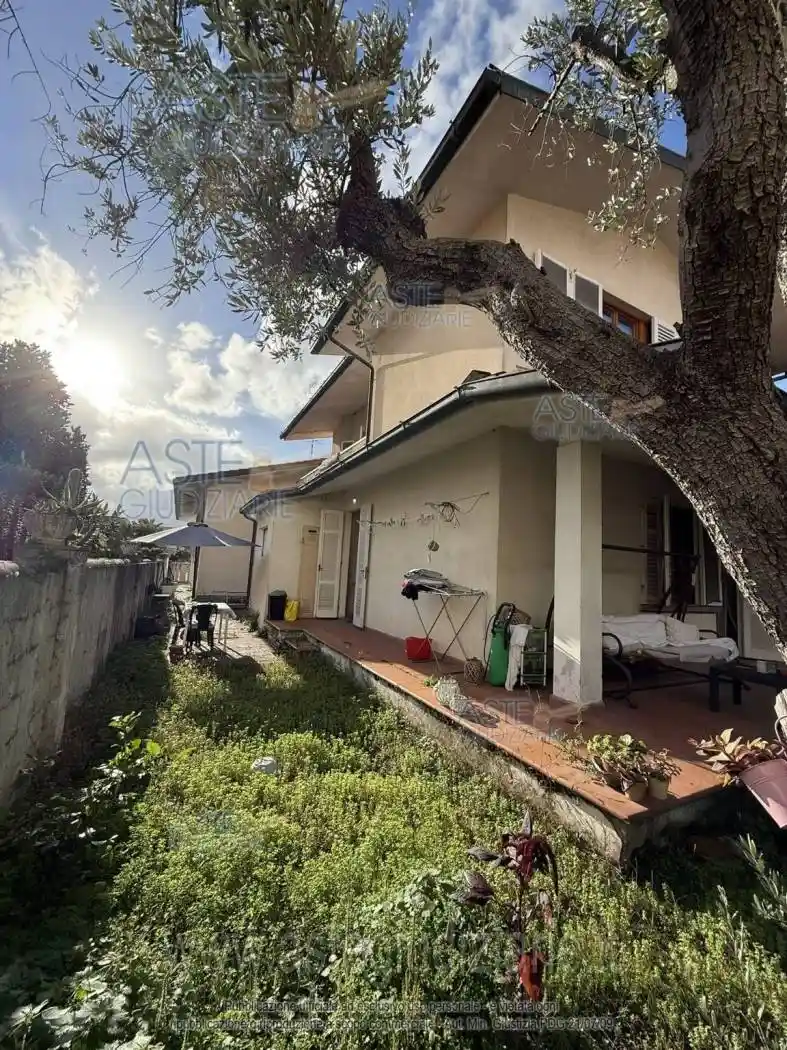 Villetta a schiera in vendita a Viareggio