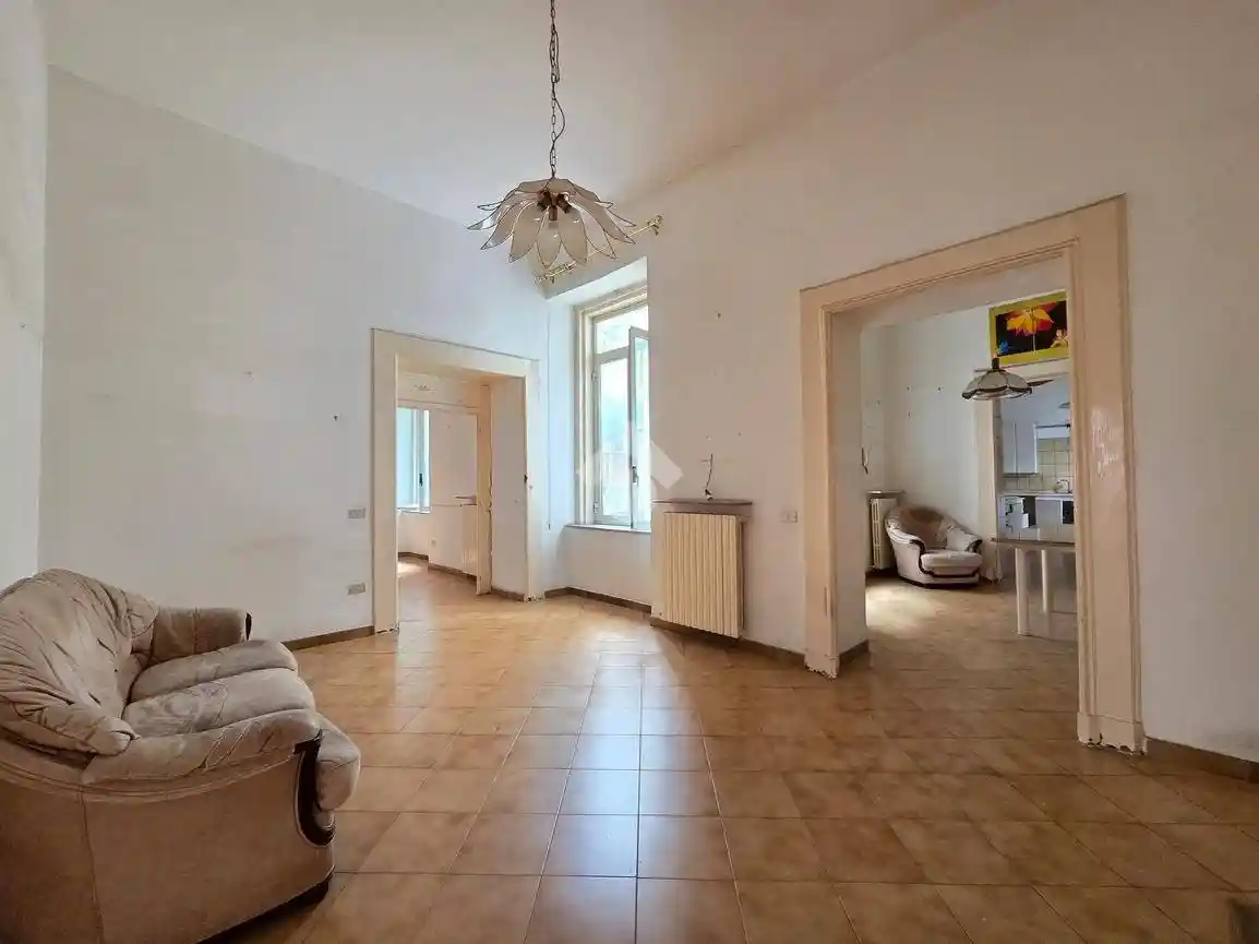 Appartamento in vendita a Napoli