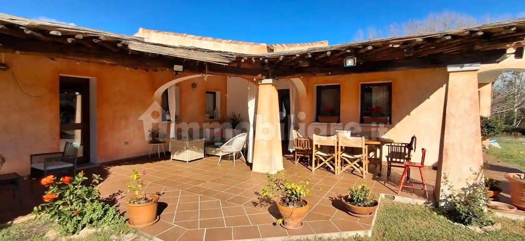 Villa - foto 2
