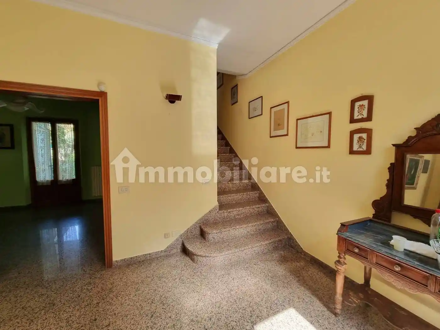 Casa indipendente in vendita a Campi Bisenzio