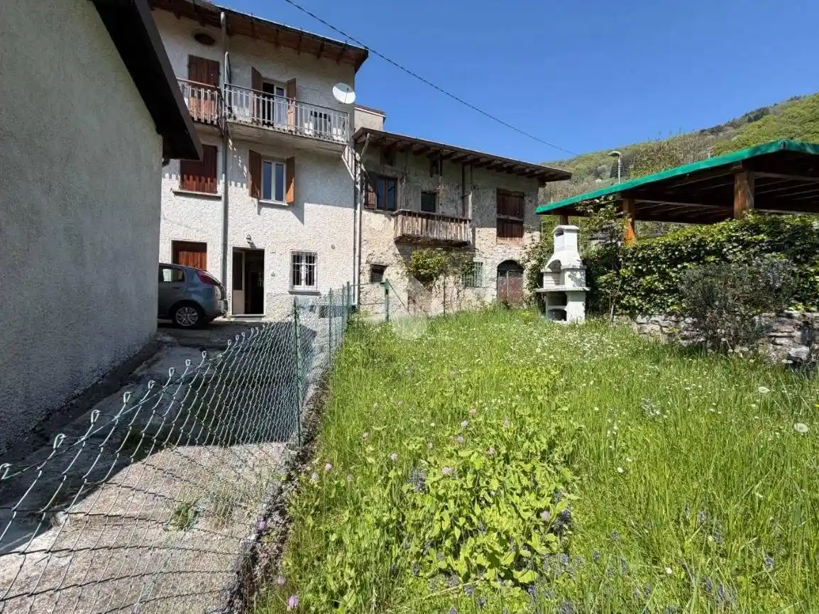 Villetta a schiera in vendita a Aviatico