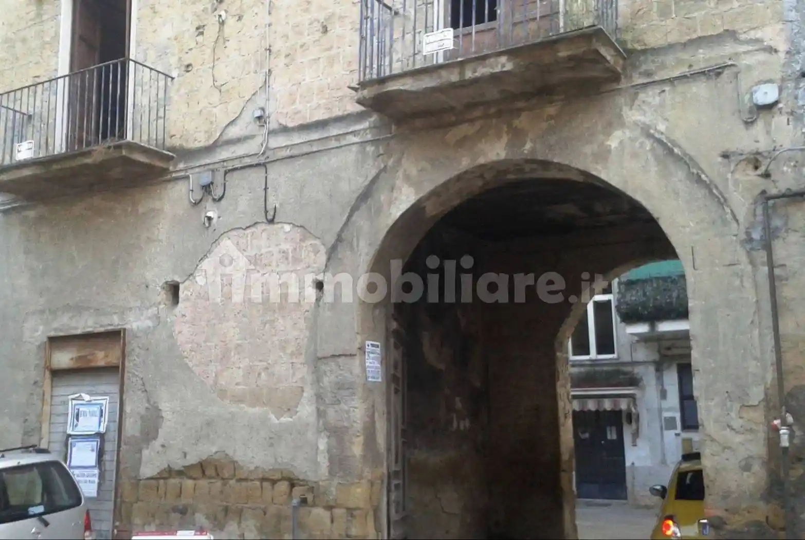 Palazzo - Edificio in vendita a Arzano
