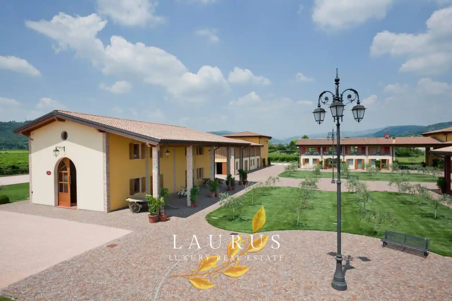 Rustico - Casale in vendita a Verona