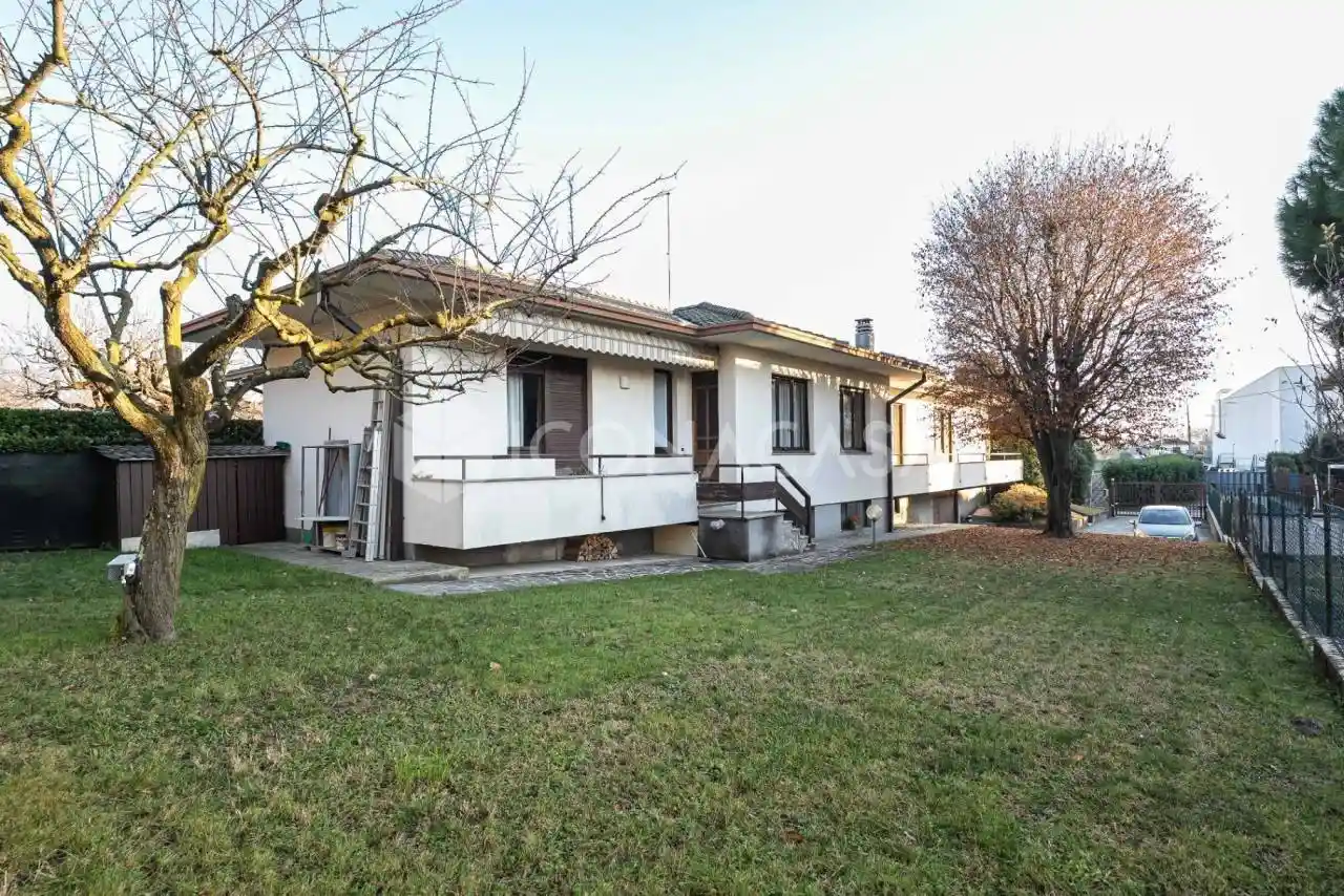 Villa in vendita a Cantù