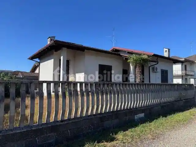 Villa in vendita a Gambolò