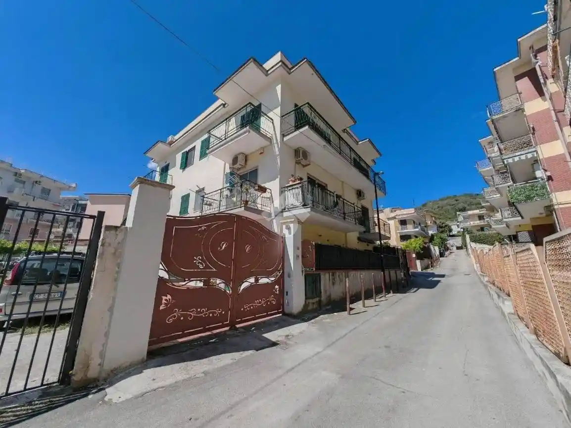 Appartamento in affitto a Pozzuoli