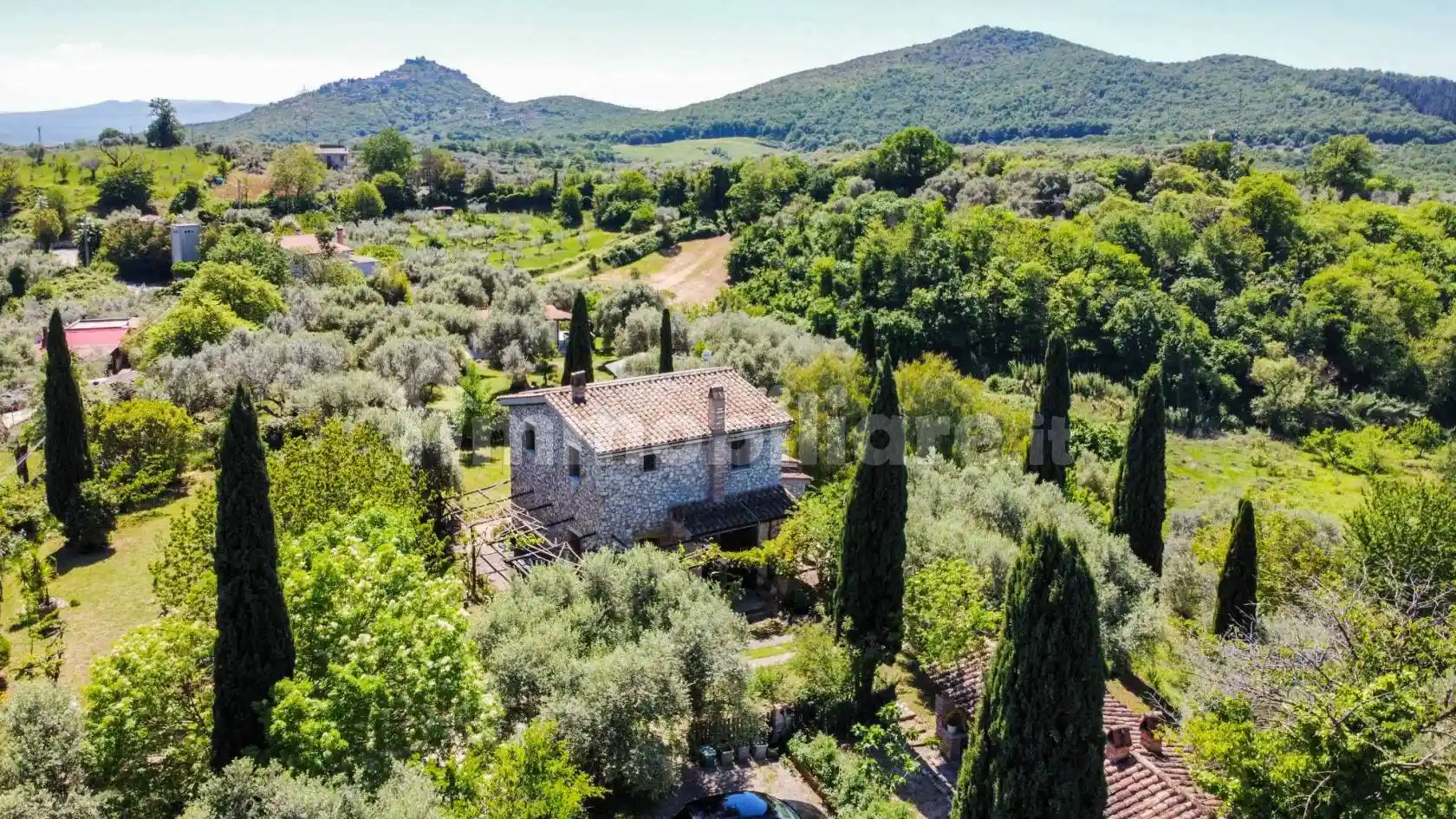 Rustico - Casale in vendita a Fara in Sabina