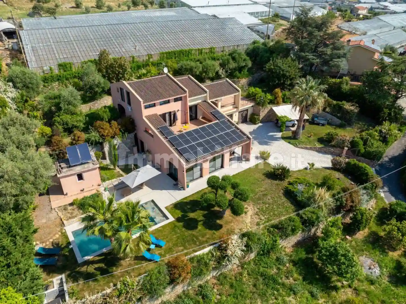 Villa - foto 2