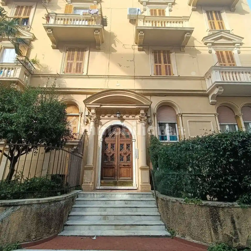Appartamento in vendita a Genova