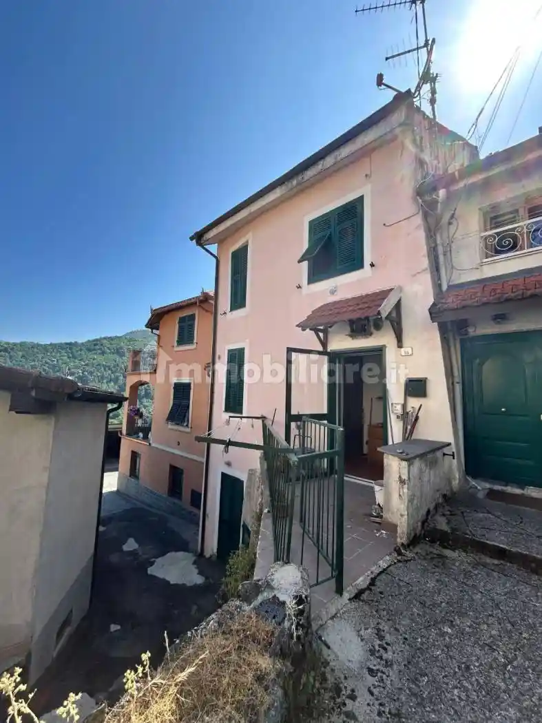 Appartamento in vendita a Ceranesi