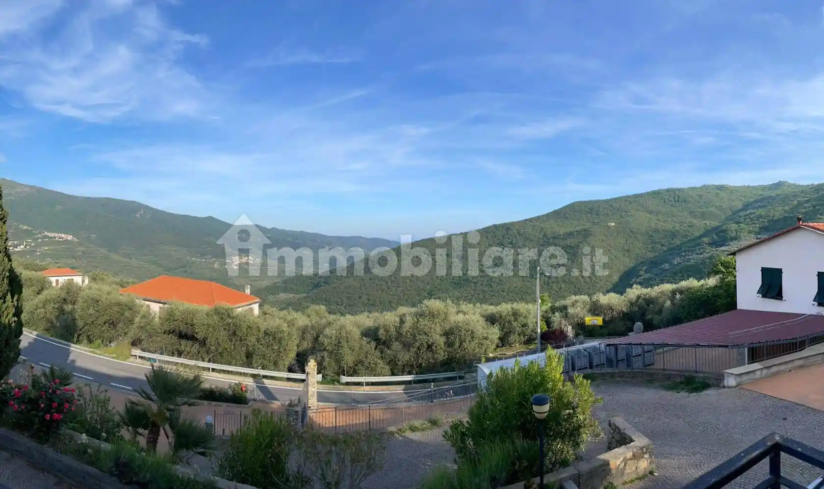 Casa indipendente in vendita a Lucinasco