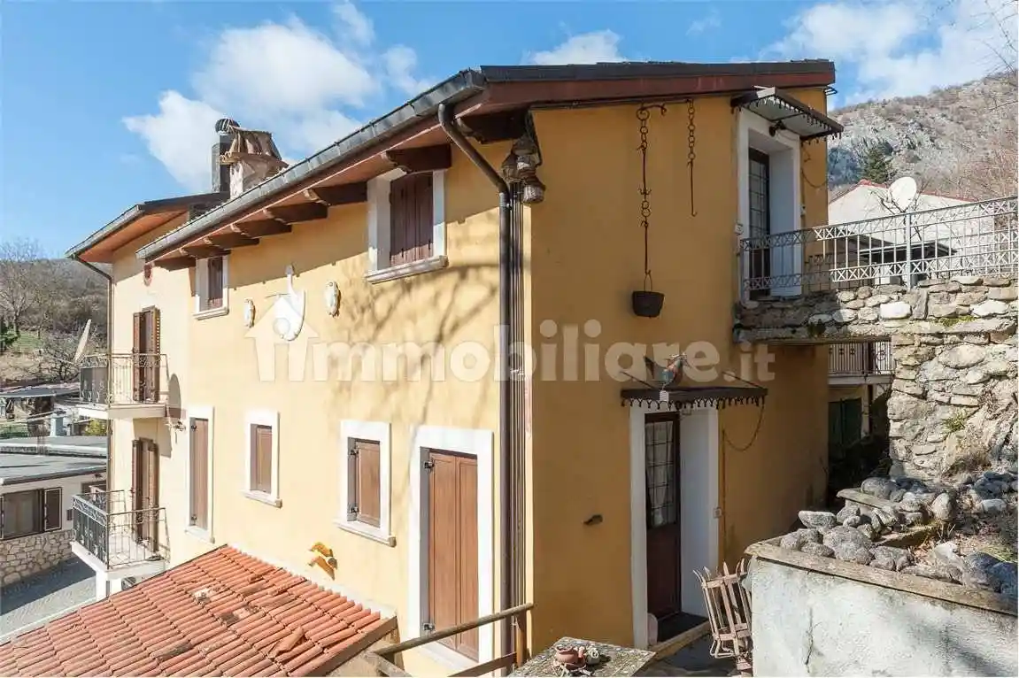 Appartamento in vendita a Scontrone
