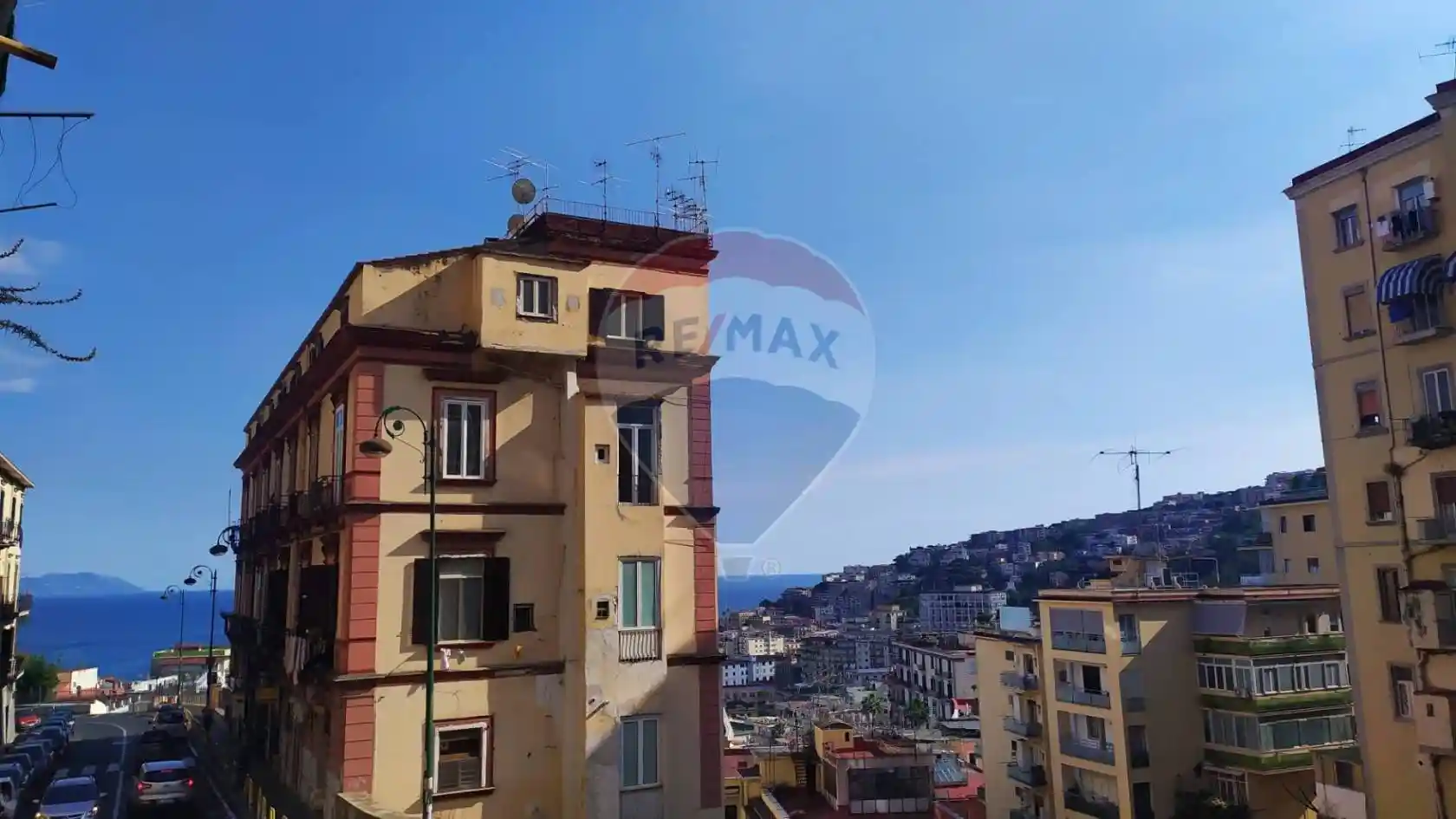 Appartamento in vendita a Napoli