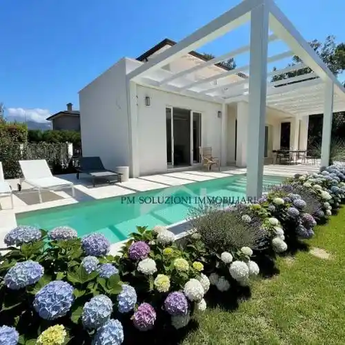 Villa in vendita a Forte dei Marmi