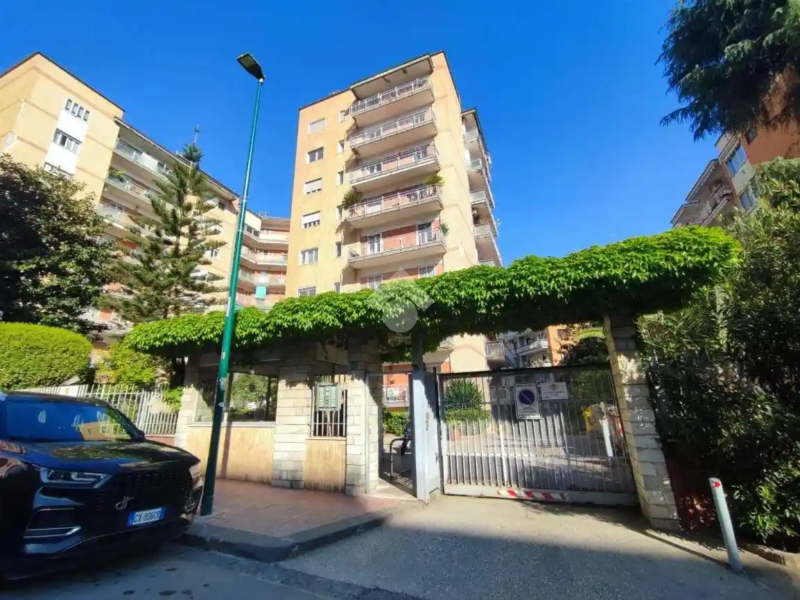 Appartamento in vendita a Napoli
