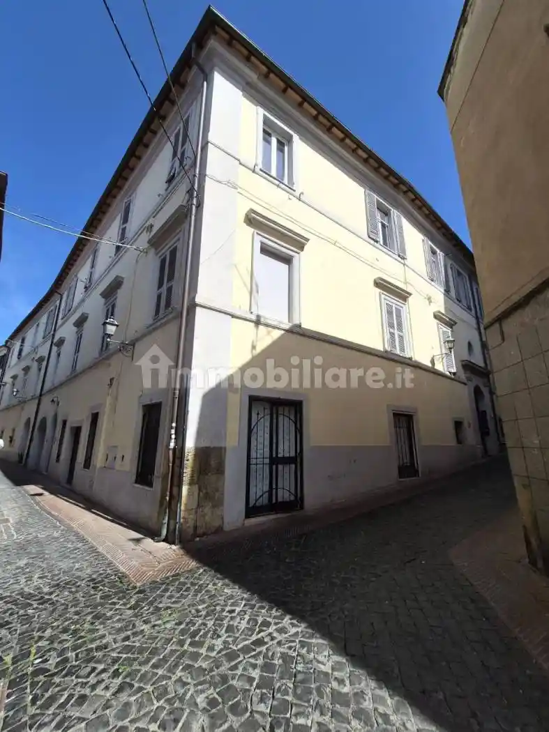 Appartamento in affitto a Tarquinia
