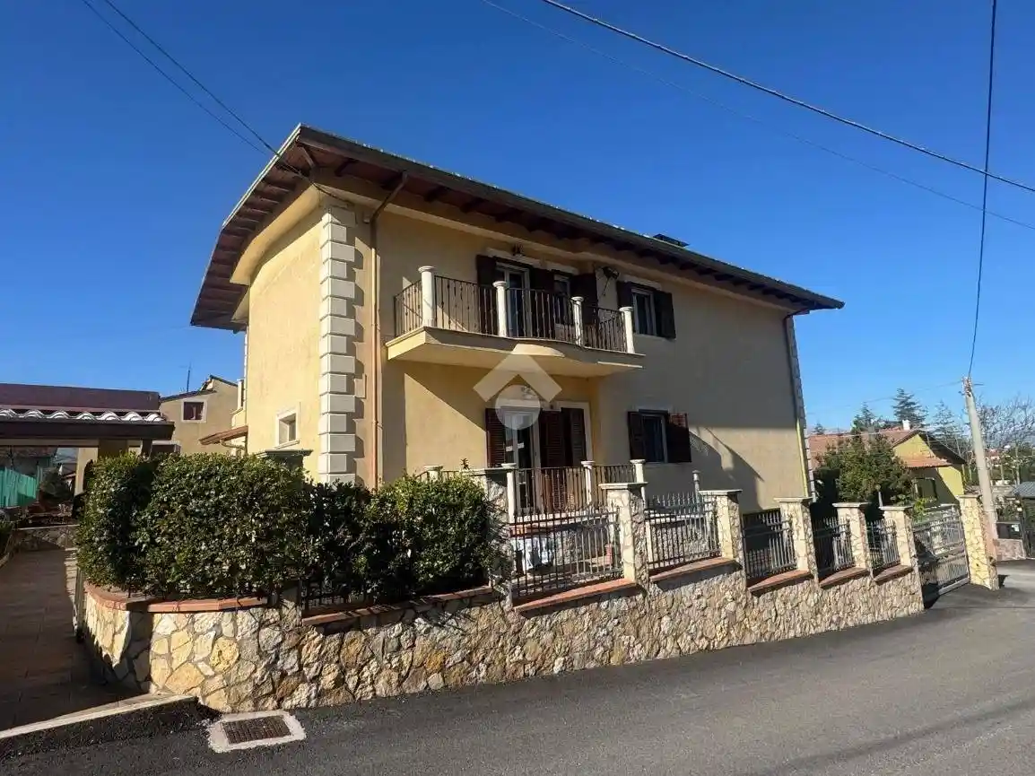 Casa indipendente in vendita a Avezzano
