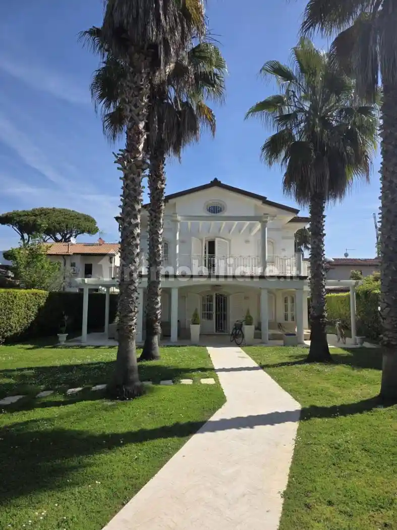 Villa in affitto a Forte dei Marmi