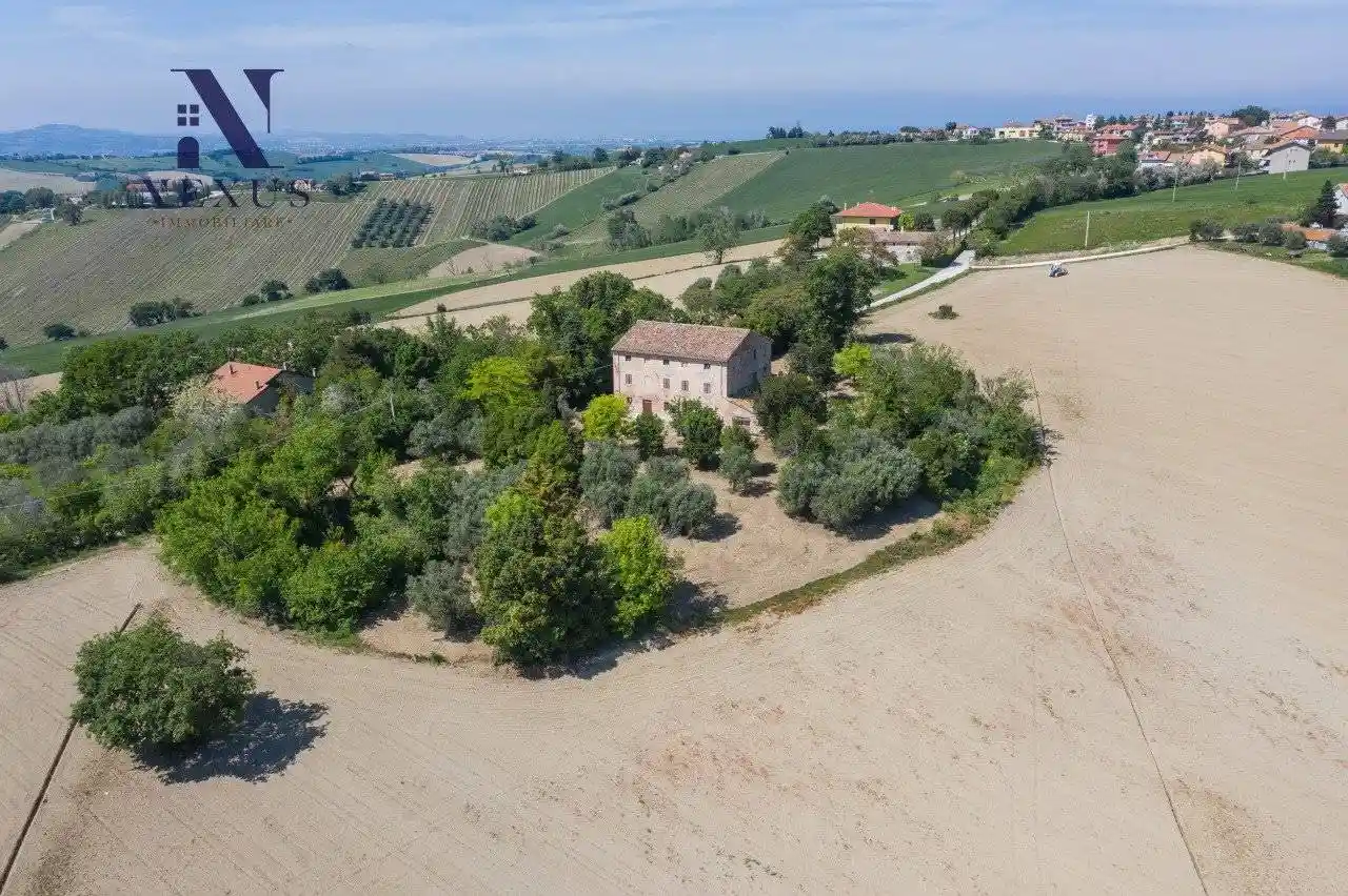 Rustico - Casale in vendita a San Costanzo
