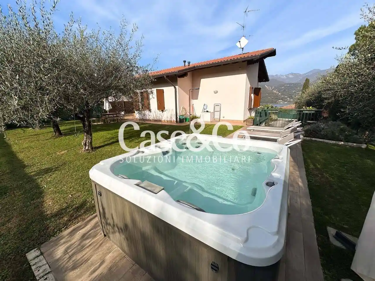 Villa in vendita a San Felice del Benaco