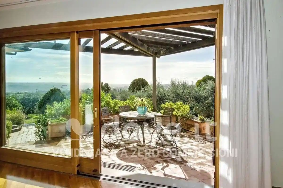 Villa in vendita a Lucignano