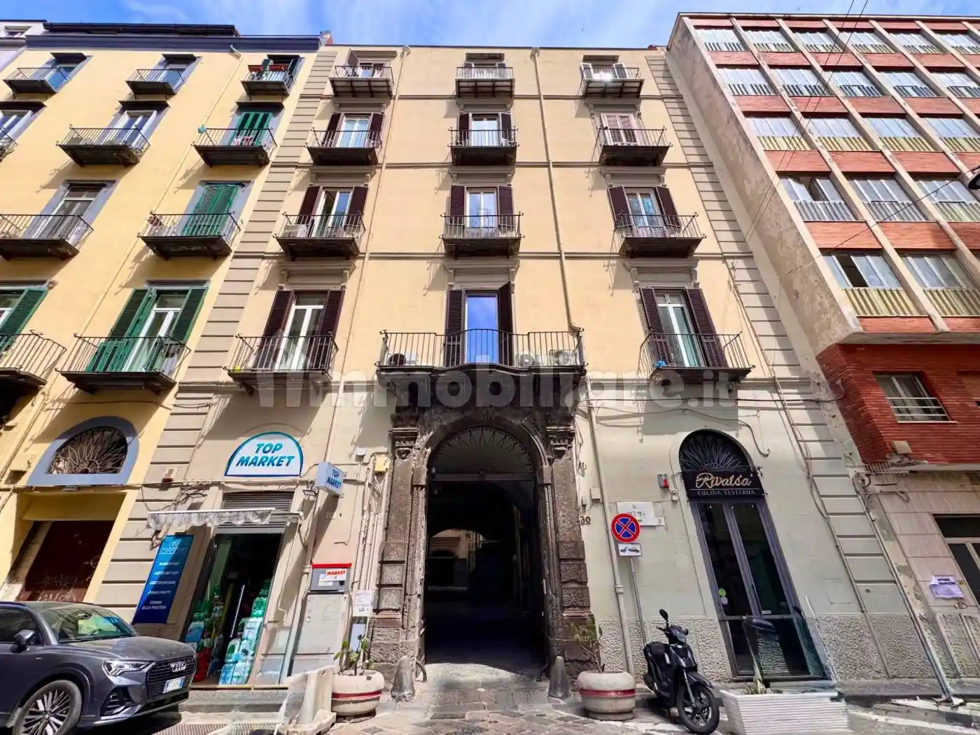 Appartamento in vendita a Napoli