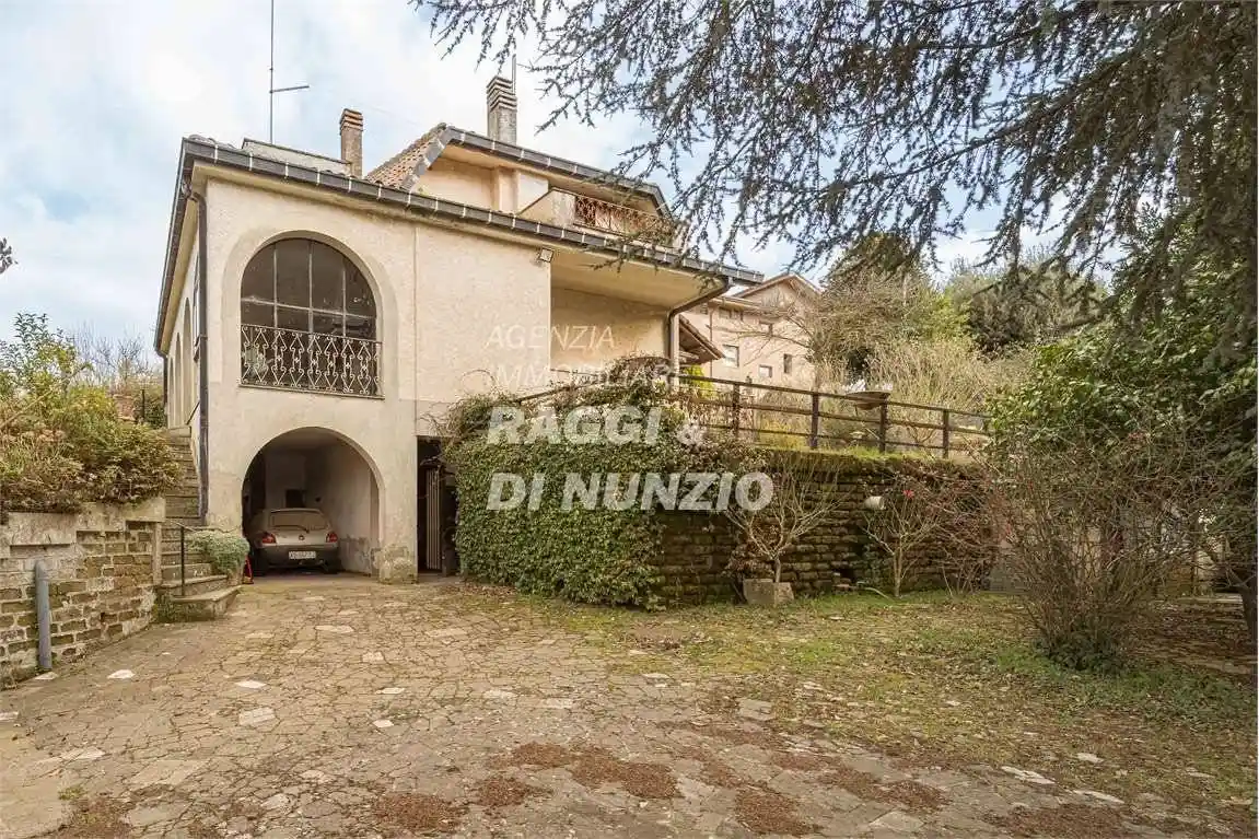 Villa in vendita a Rocca Priora