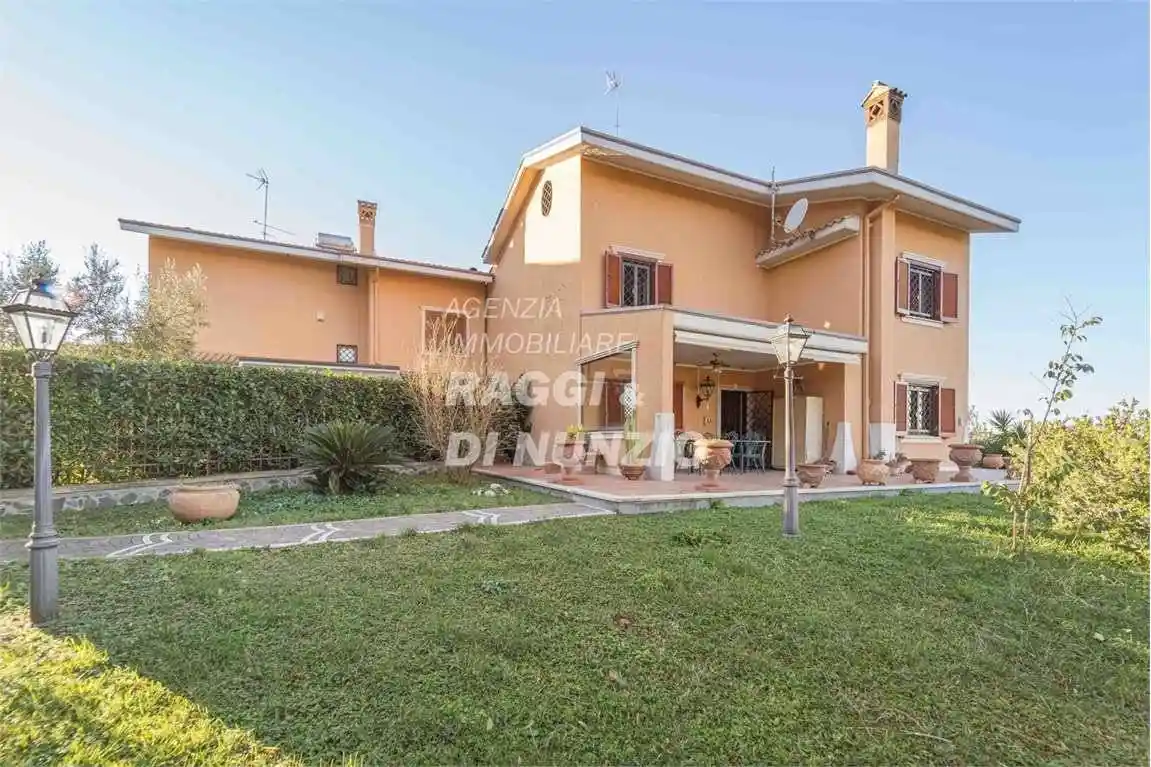 Villa in vendita a Frascati