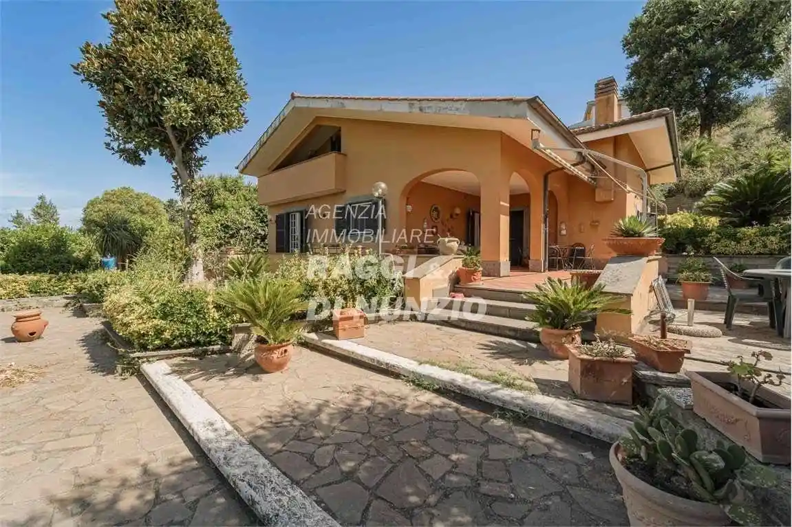 Villa in vendita a Frascati
