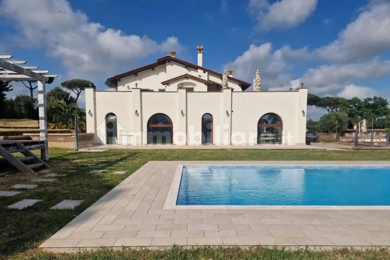 Villa - foto 2