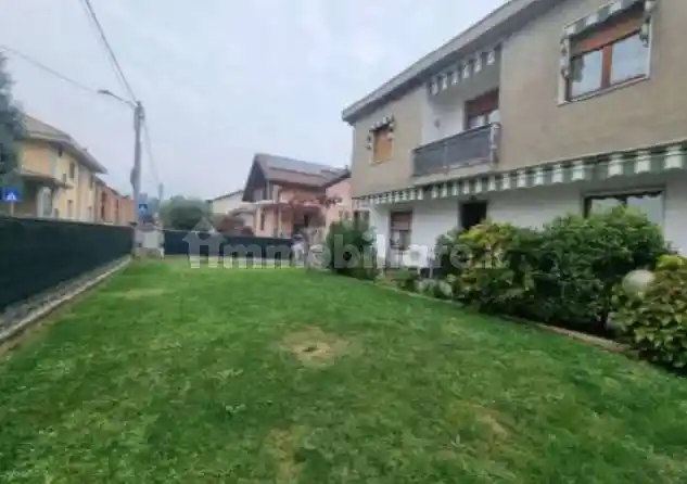 Appartamento in vendita a Cogliate