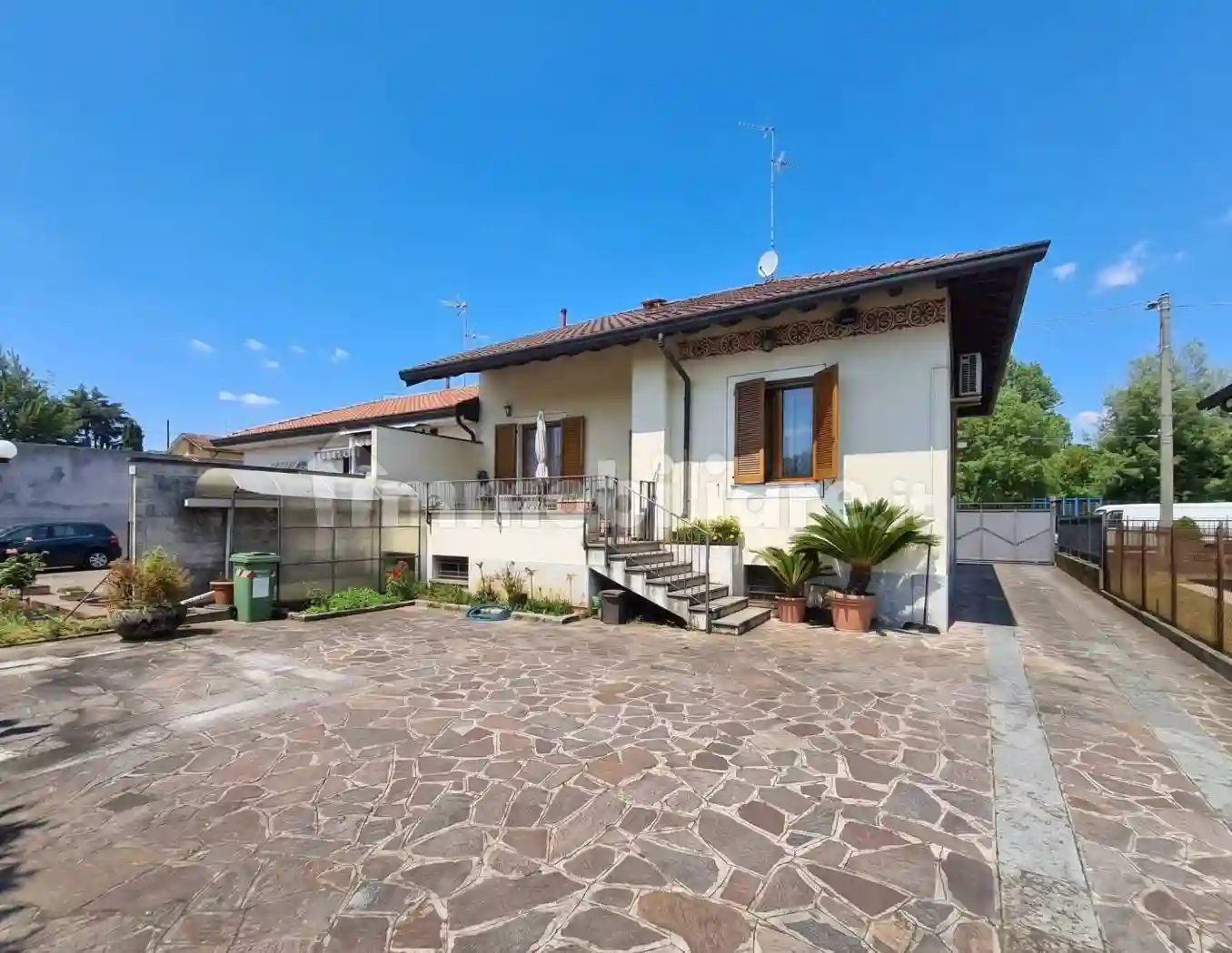 Villa - foto 2