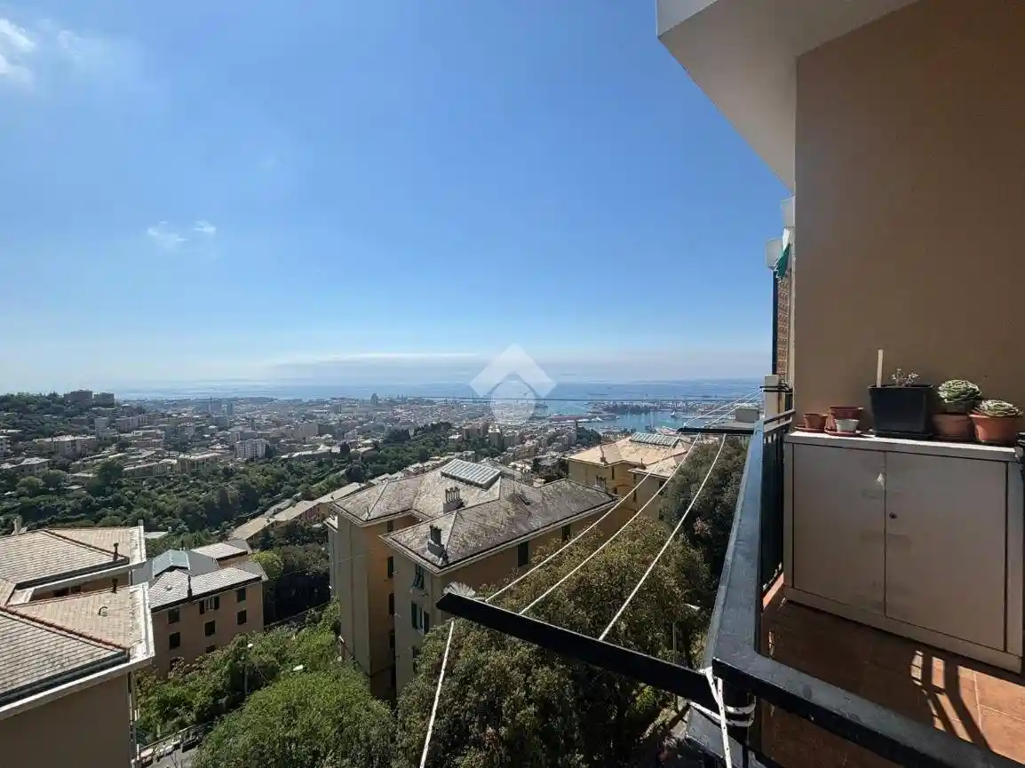 Appartamento in vendita a Genova