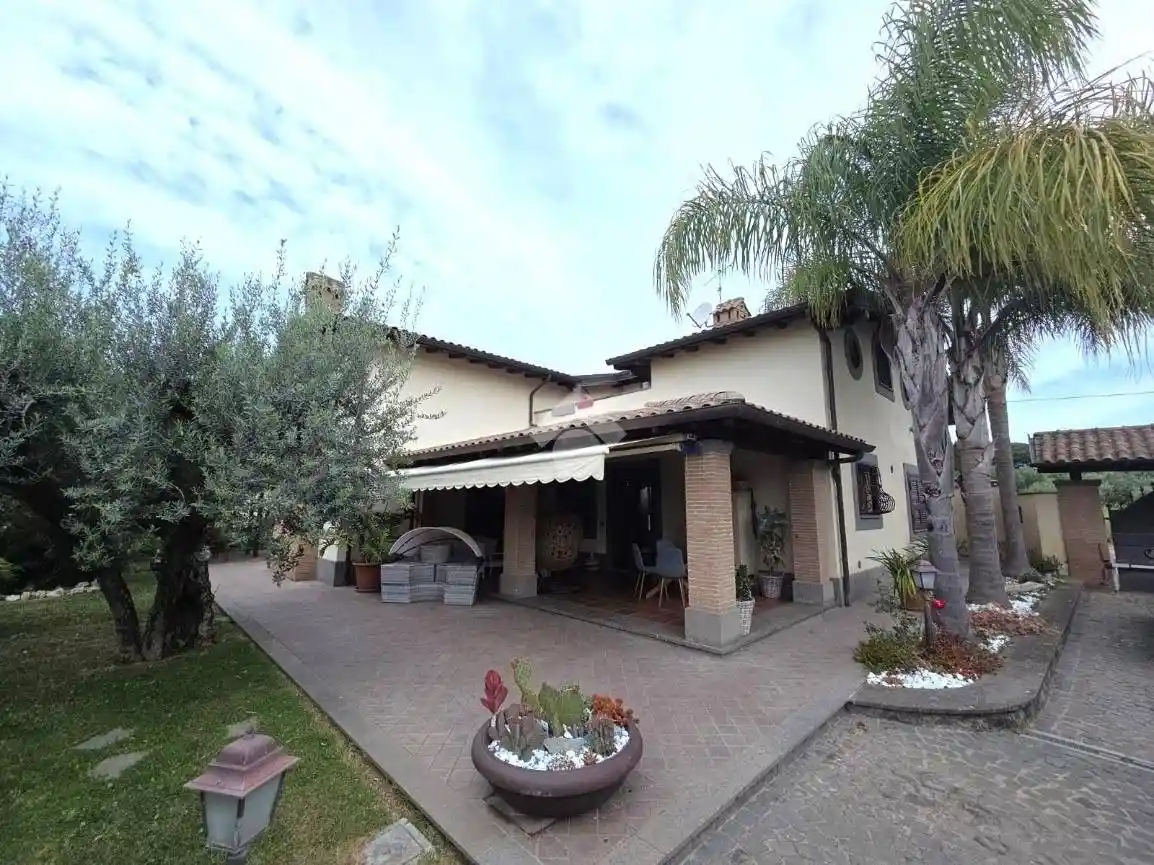 Villa in vendita a Velletri