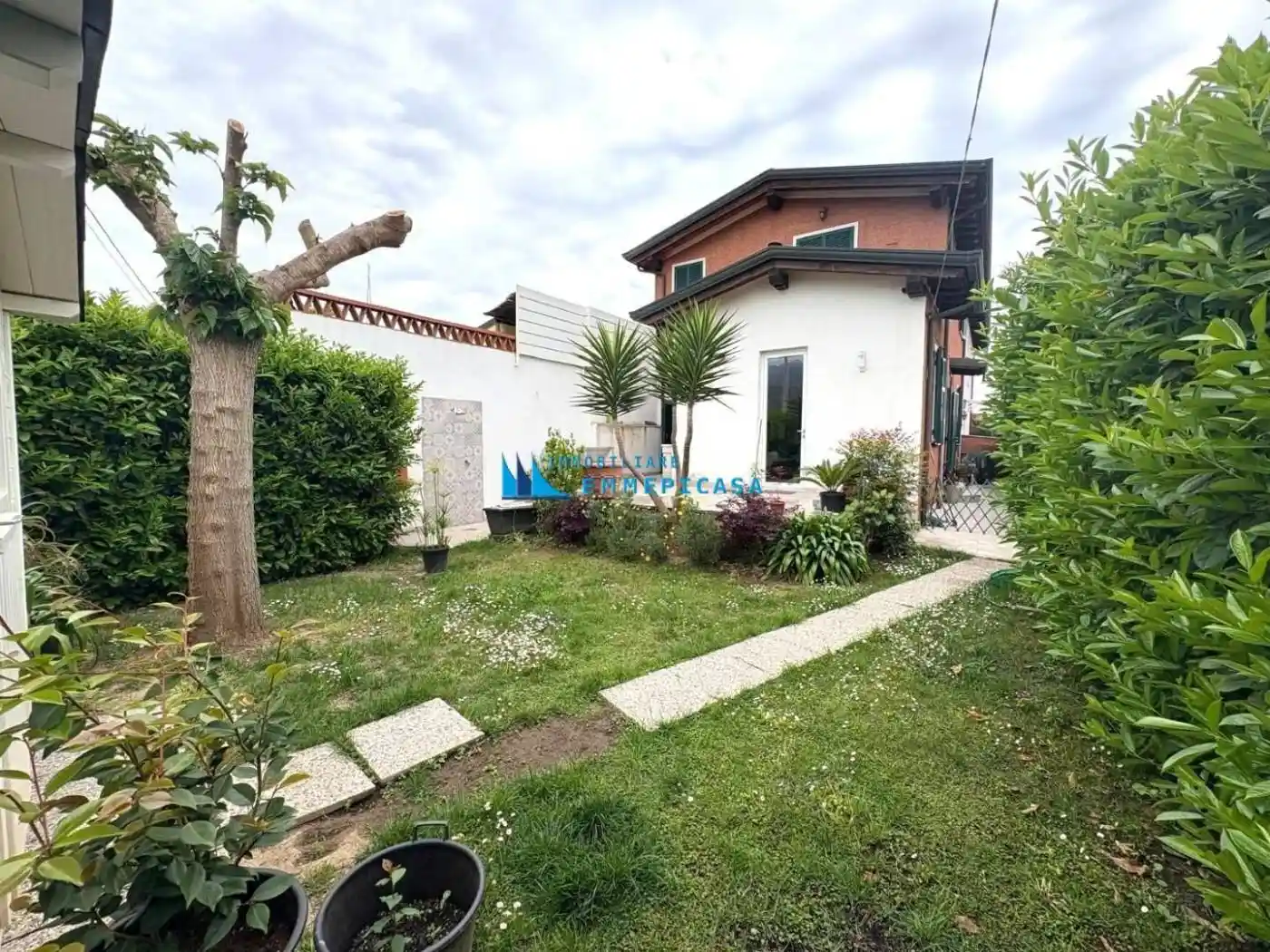 Villetta a schiera in vendita a Montignoso