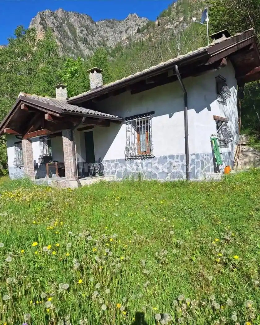 Villa in vendita a Canosio