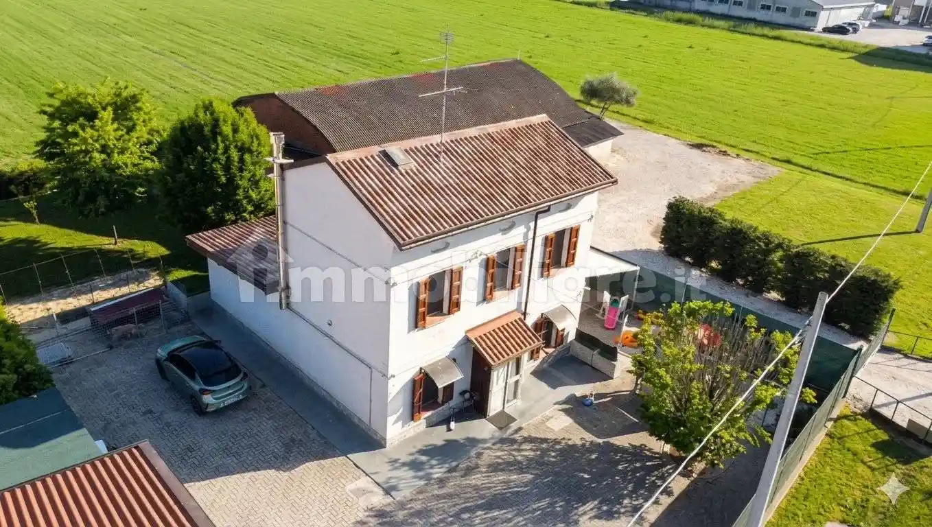 Villa in vendita a Moglia