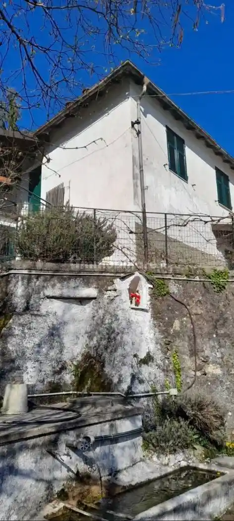 Casa indipendente in vendita a Mongiardino Ligure