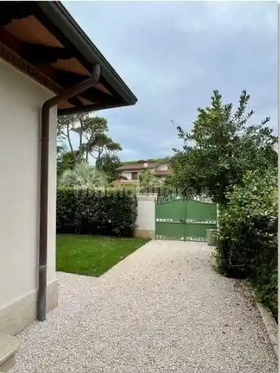 Villa in vendita a Forte dei Marmi