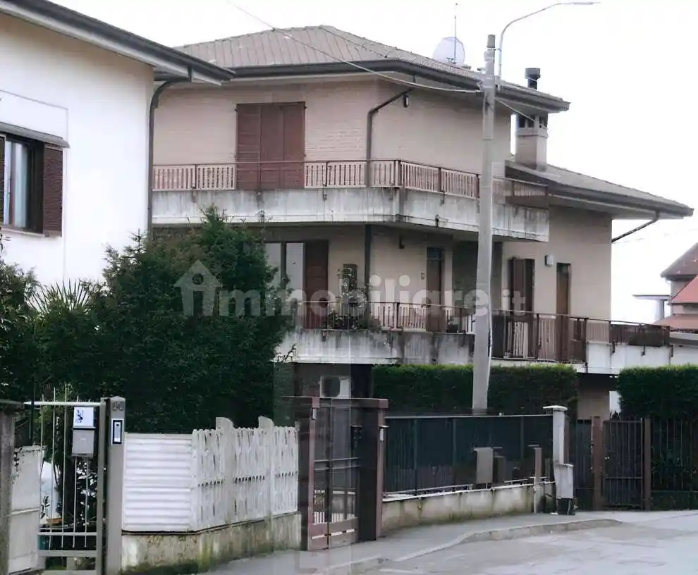 Appartamento in vendita a Lentate sul Seveso